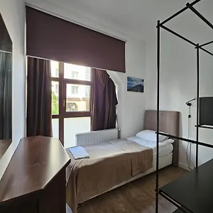  Hostel Sulu